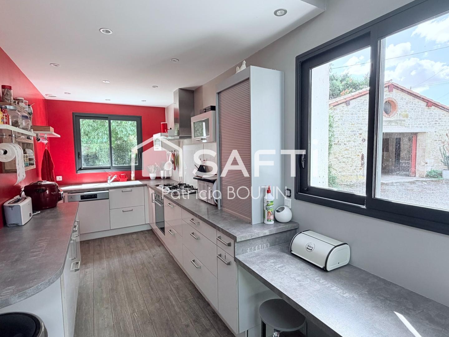 Maison à vendre - 7 pièces - 140m2 - Vouillé (79230)
