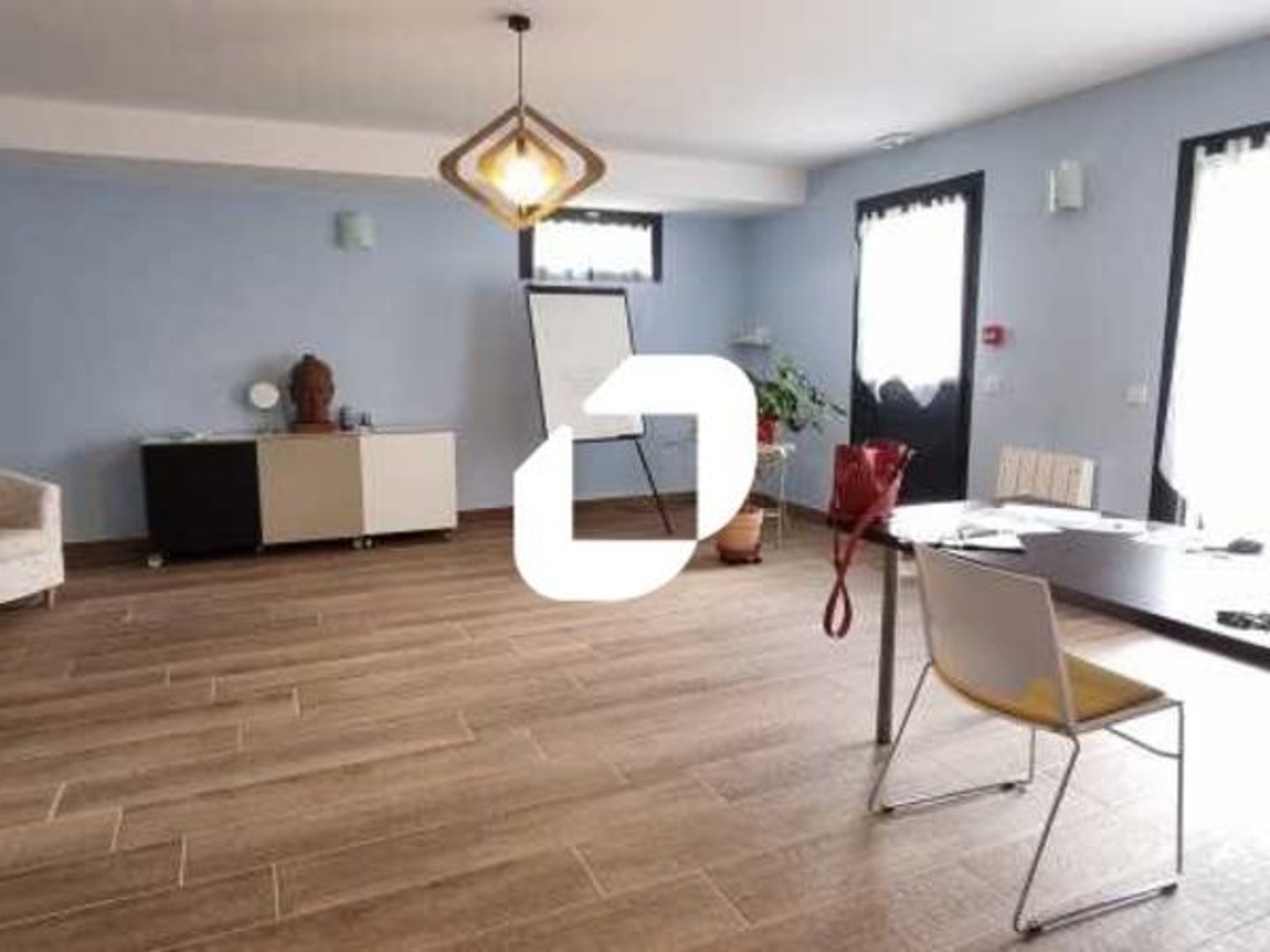 Bureaux - A VENDRE - 190 m² non divisibles