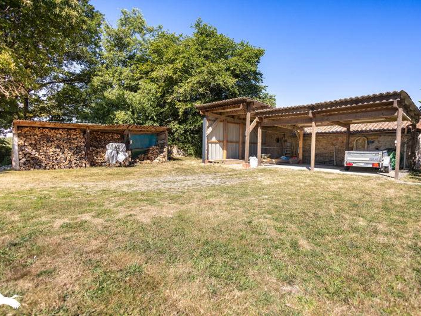 Maison à vendre - 5 pièces - 104m2 - Montrollet (16420)