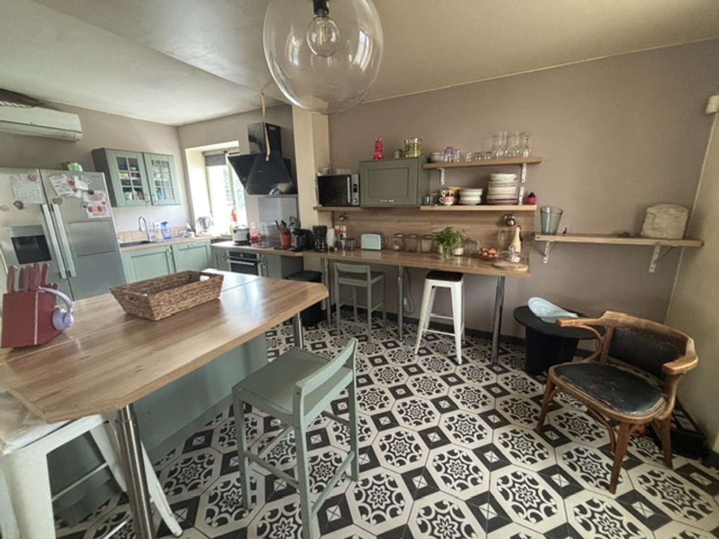 Maison à vendre - 7 pièces - 128m2 - Seiches-Sur-Le-Loir (49140)