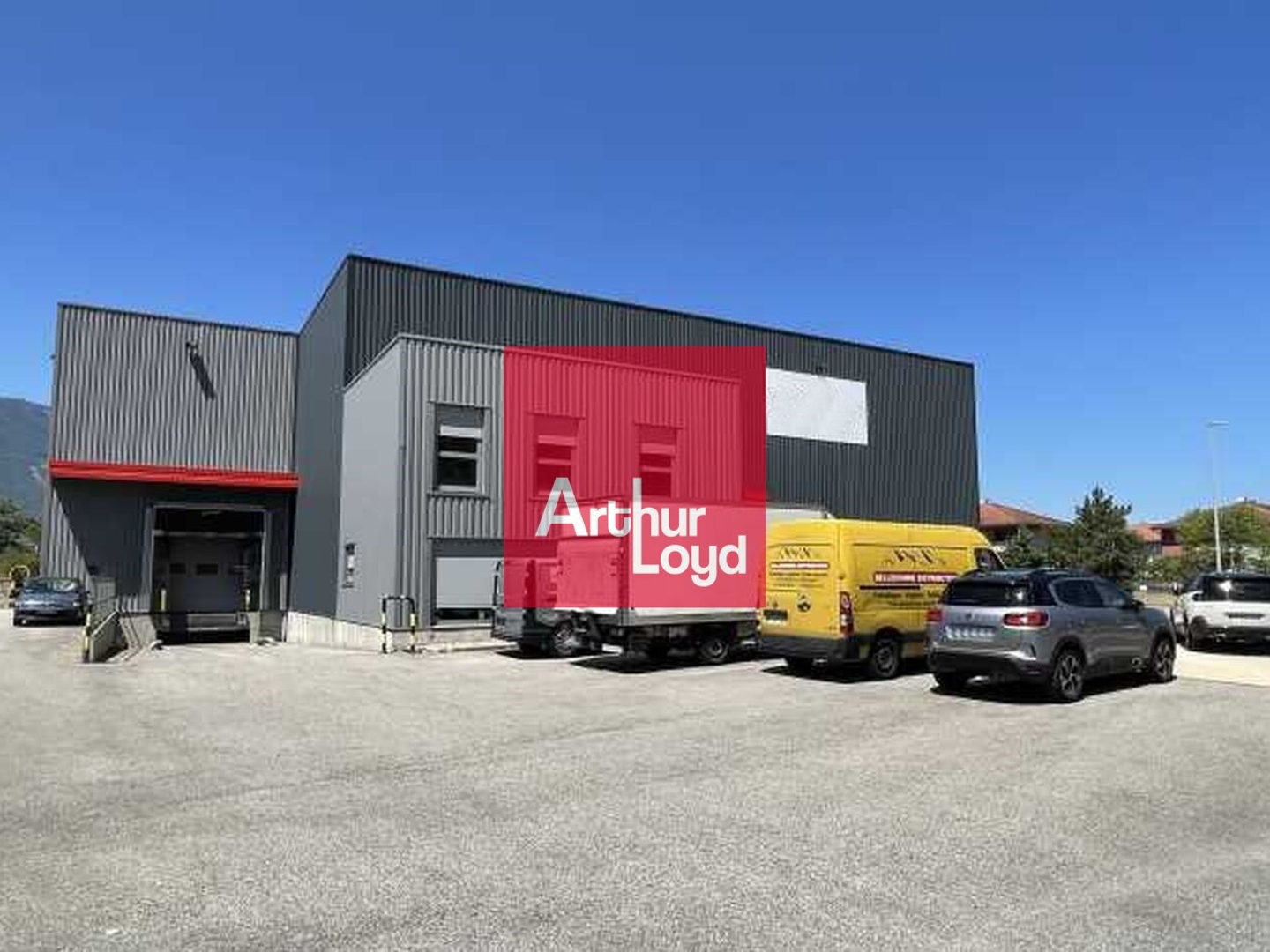 Local industriel 620 m²