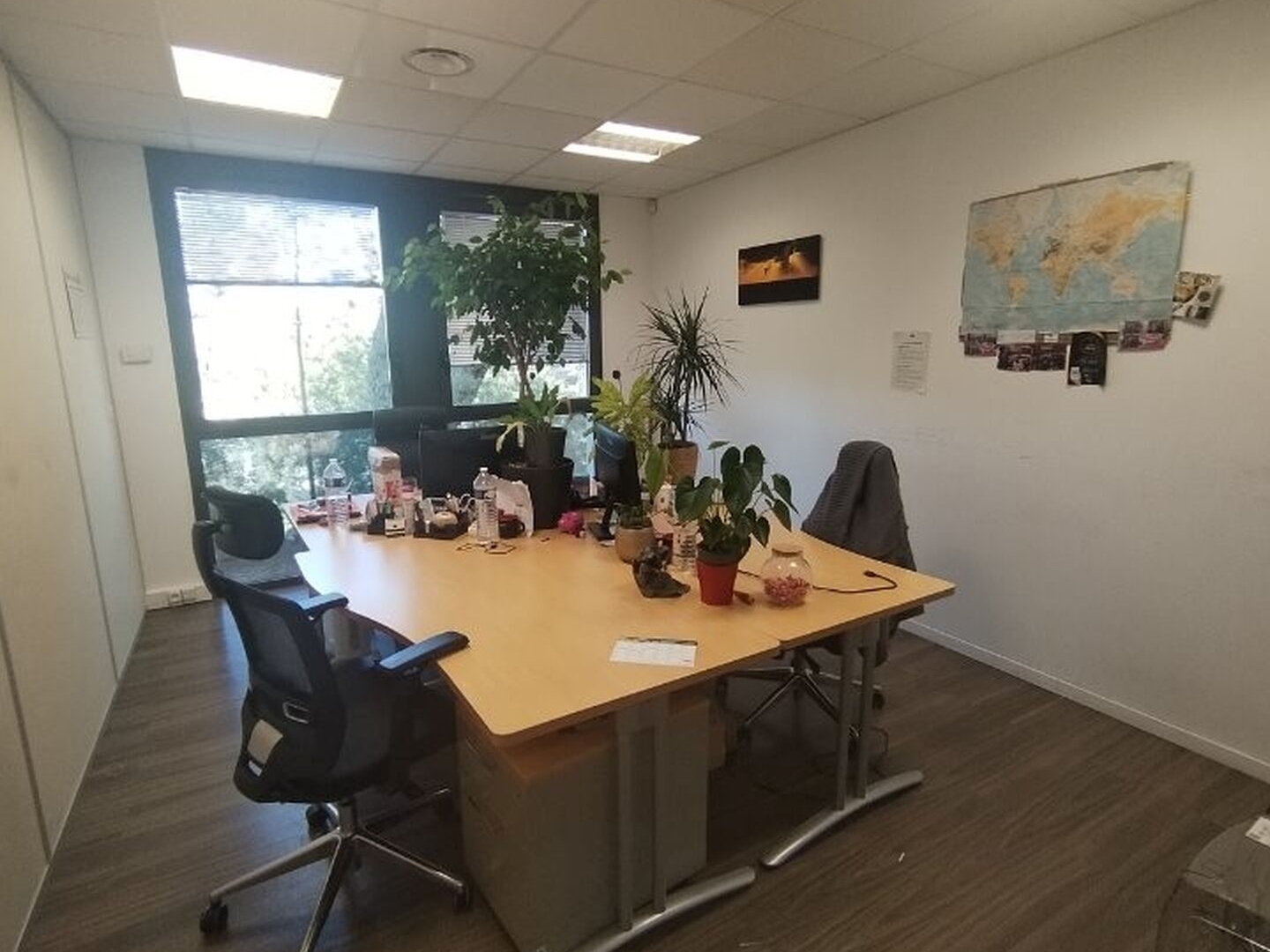 Local professionnel 102 m²
