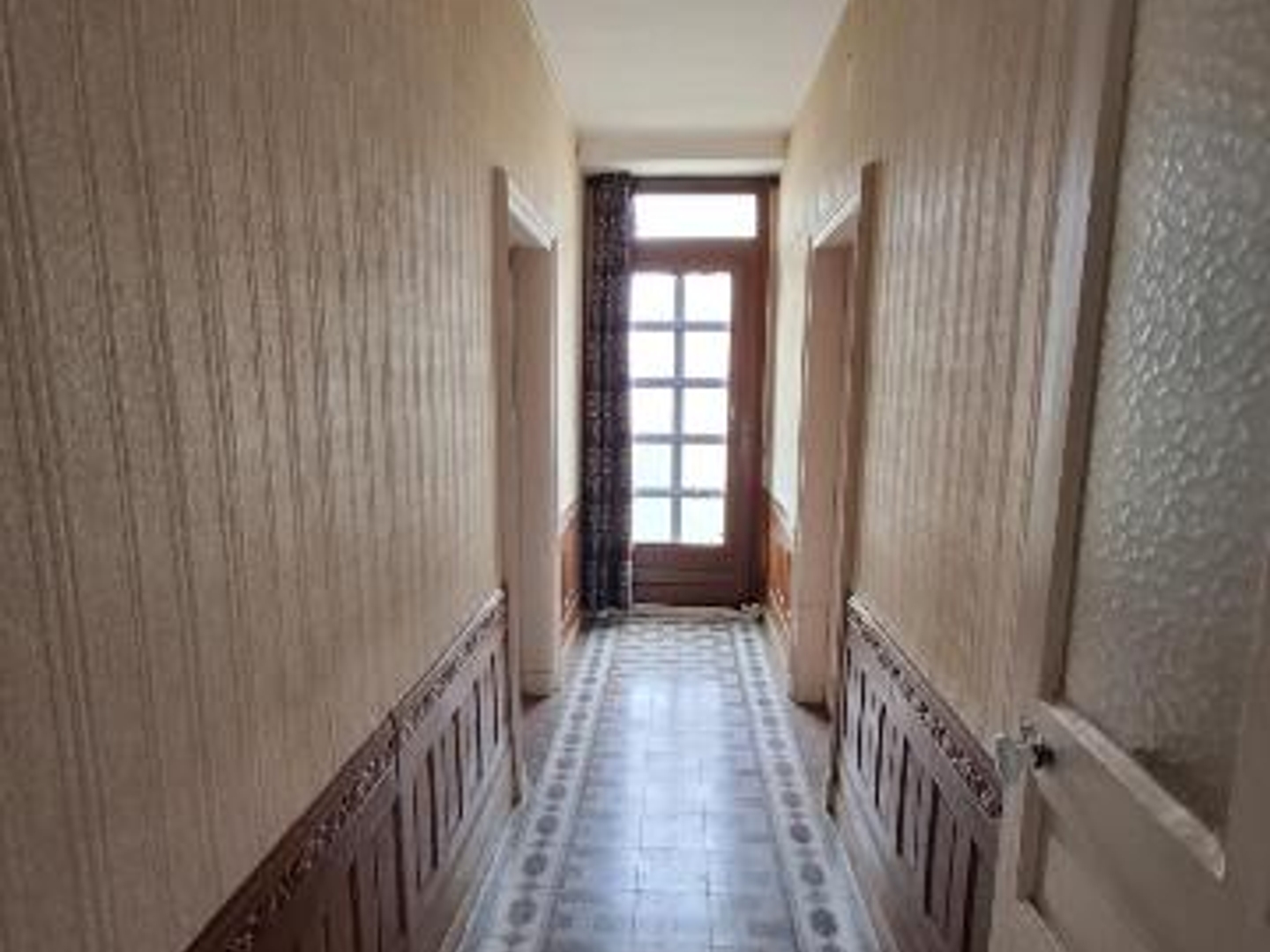 Maison à vendre - 7 pièces - 219m2 - Crosmières (72200)