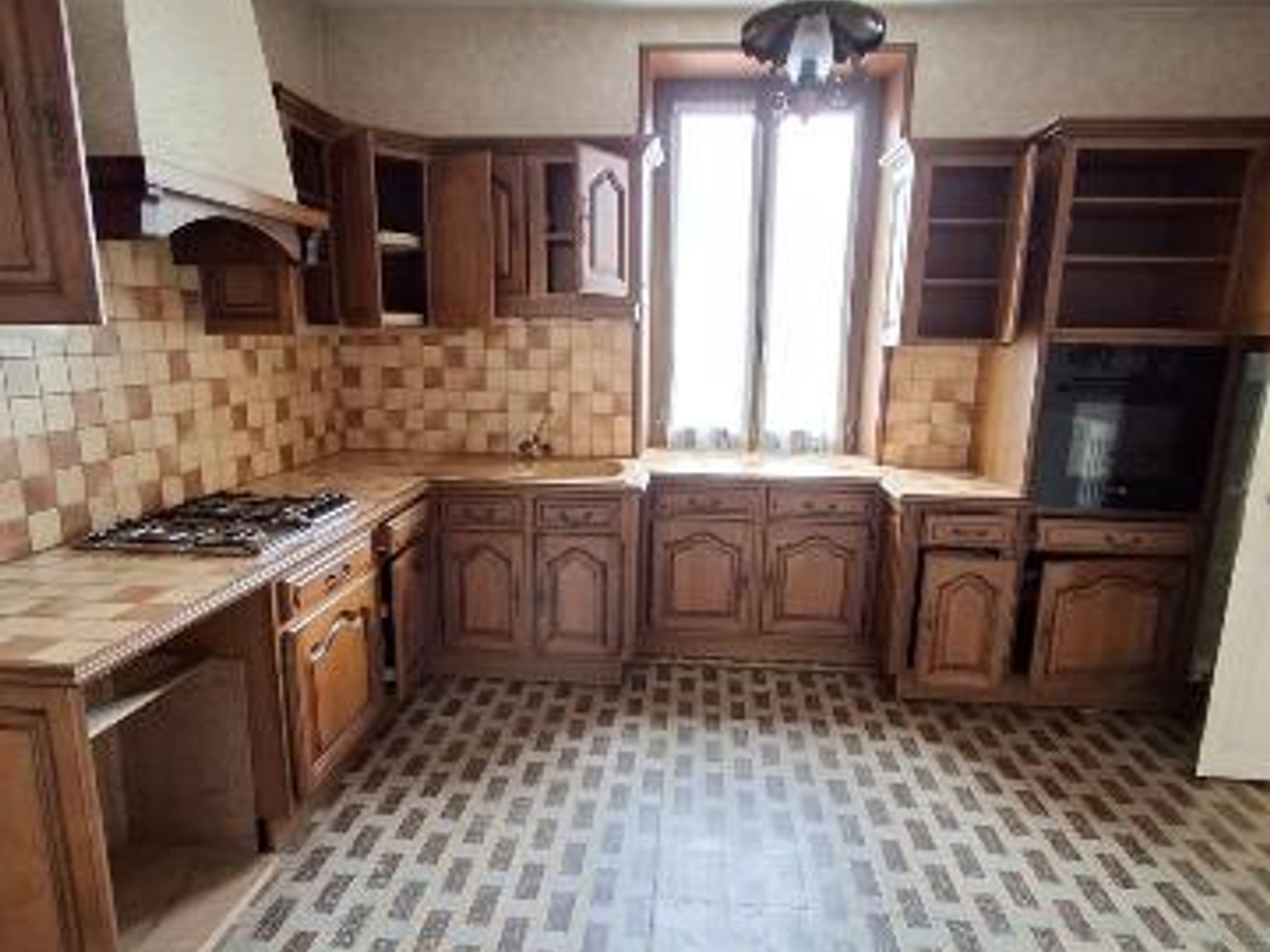 Maison à vendre - 7 pièces - 219m2 - Crosmières (72200)