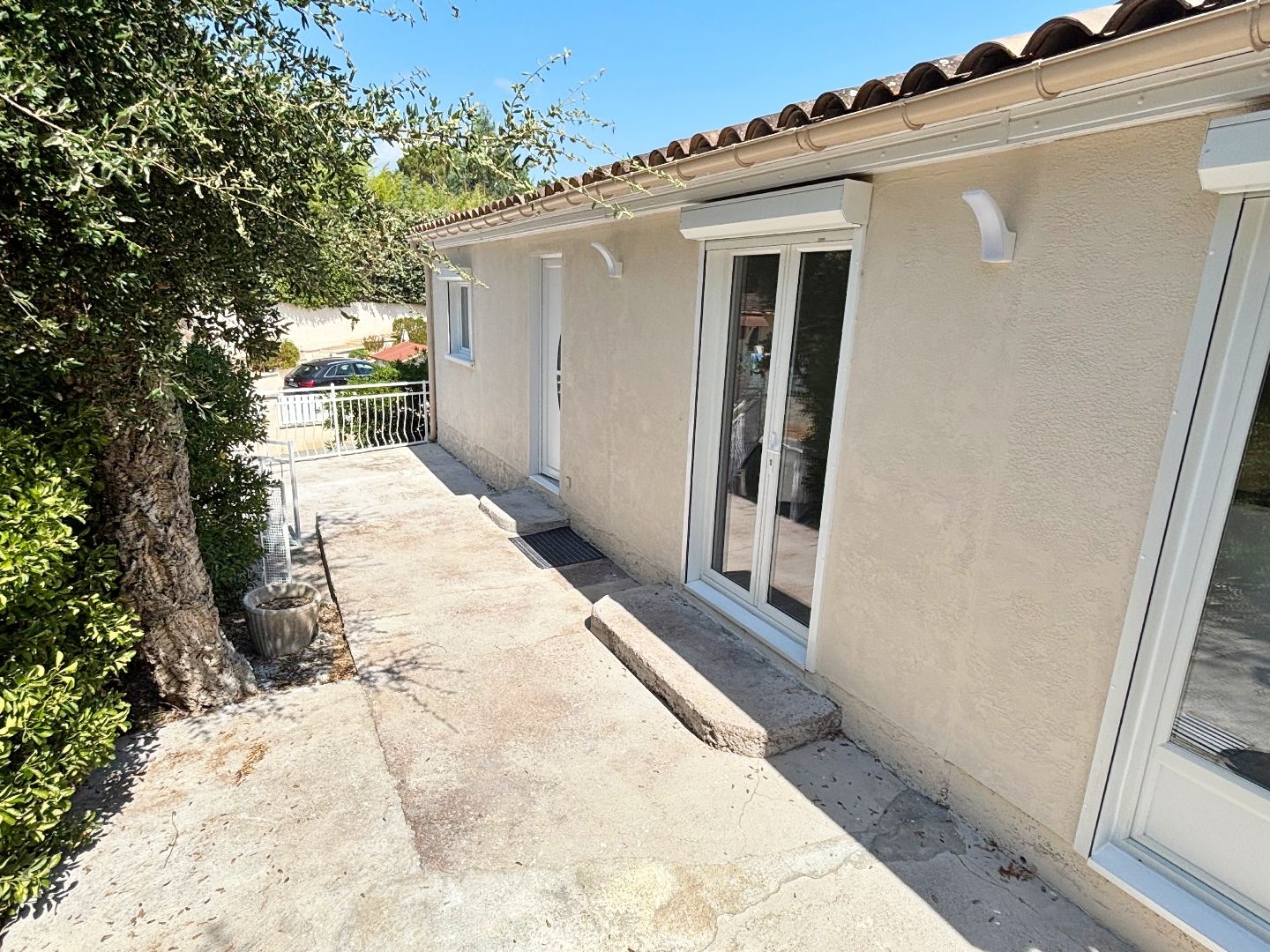 Maison rénovée dans un domaine sécurisé