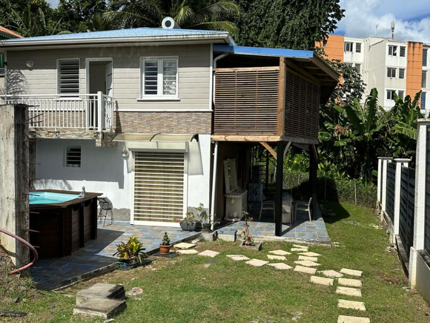Maison à vendre - 4 pièces - 150m2 - Fort-De-France (97200)