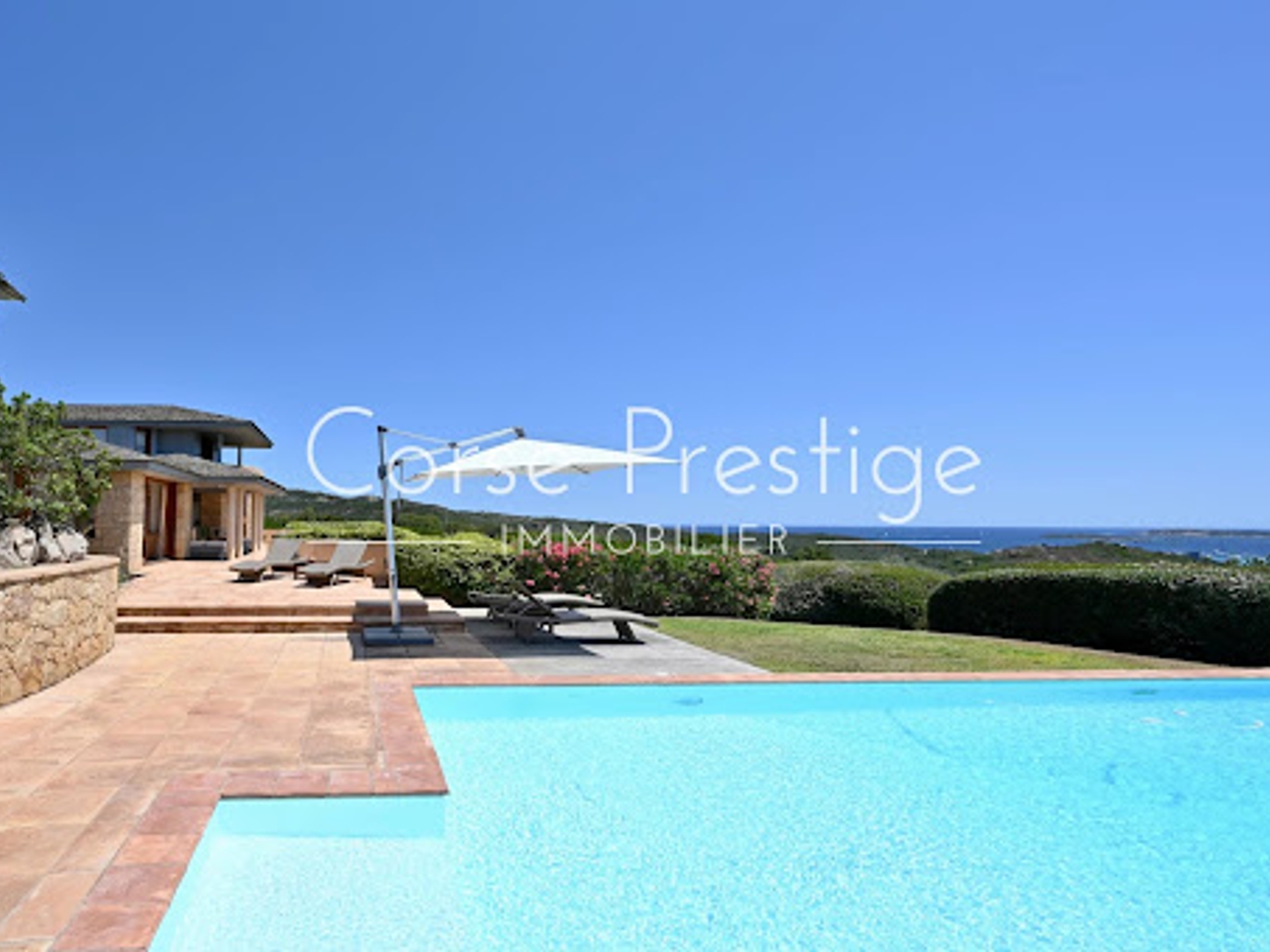 Maison à vendre - 8 pièces - 386m2 - Bonifacio (20169)