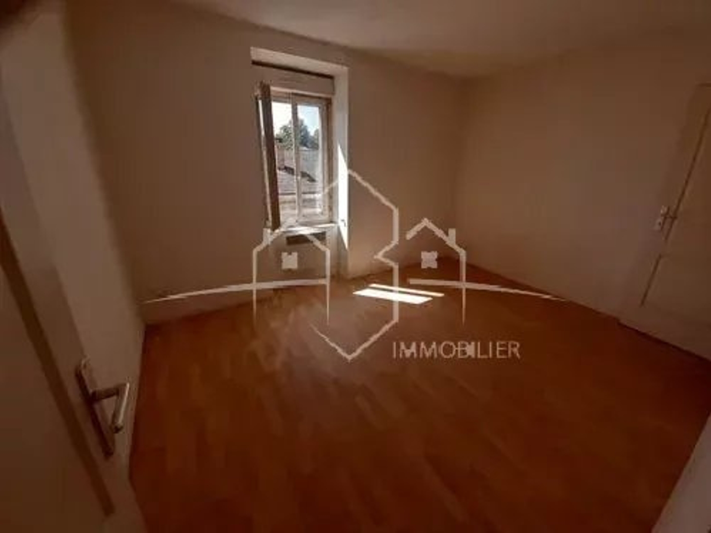 Immeuble à vendre - 14 pièces - 450m2 - Hauterives (26390)