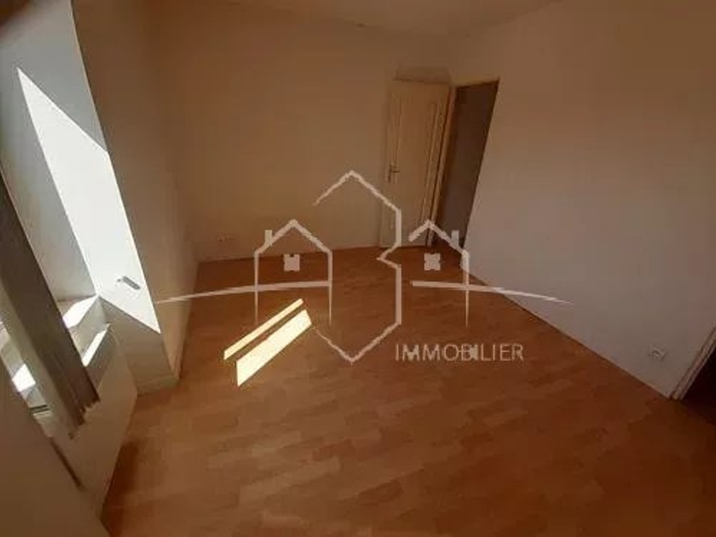 Immeuble à vendre - 14 pièces - 450m2 - Hauterives (26390)
