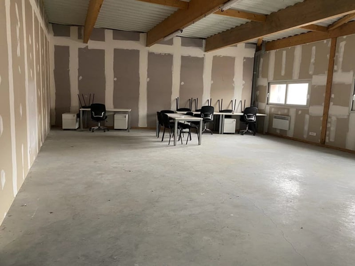 Bureaux à vendre - 3 pièces - 180m2 - Gazeran (78125)