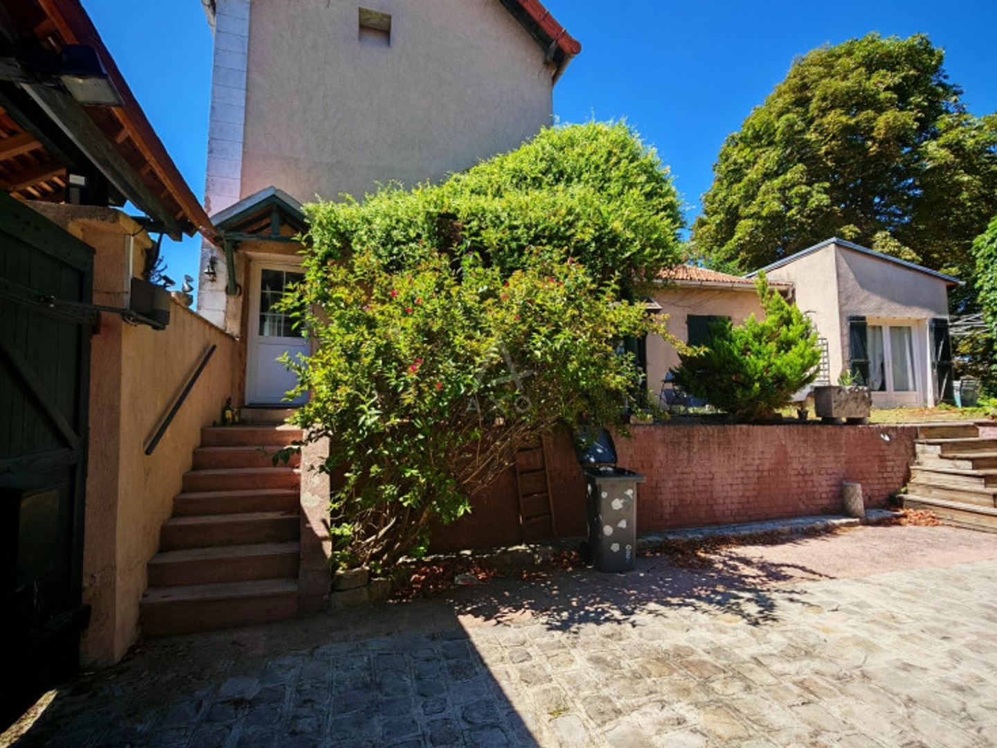 Ensemble immobilier 6 pièces 180 m²