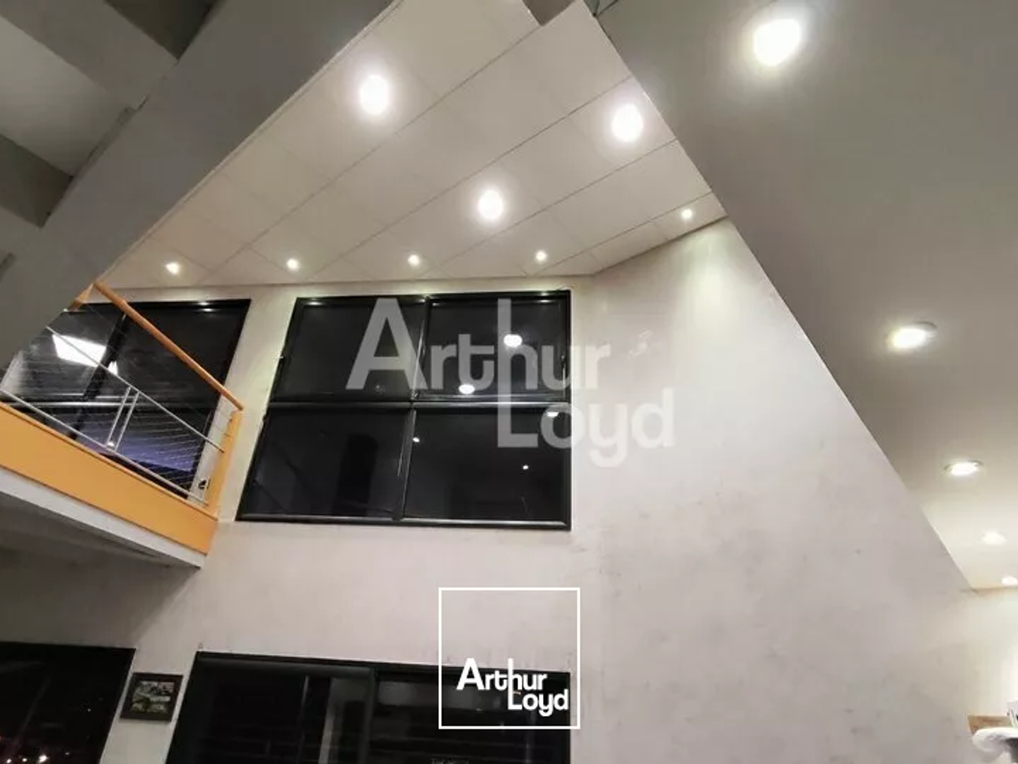 Bureaux à vendre - 270m2 - Barberaz (73000)