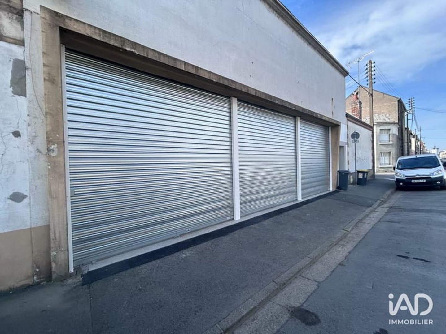 Immeuble commercial 150 m²