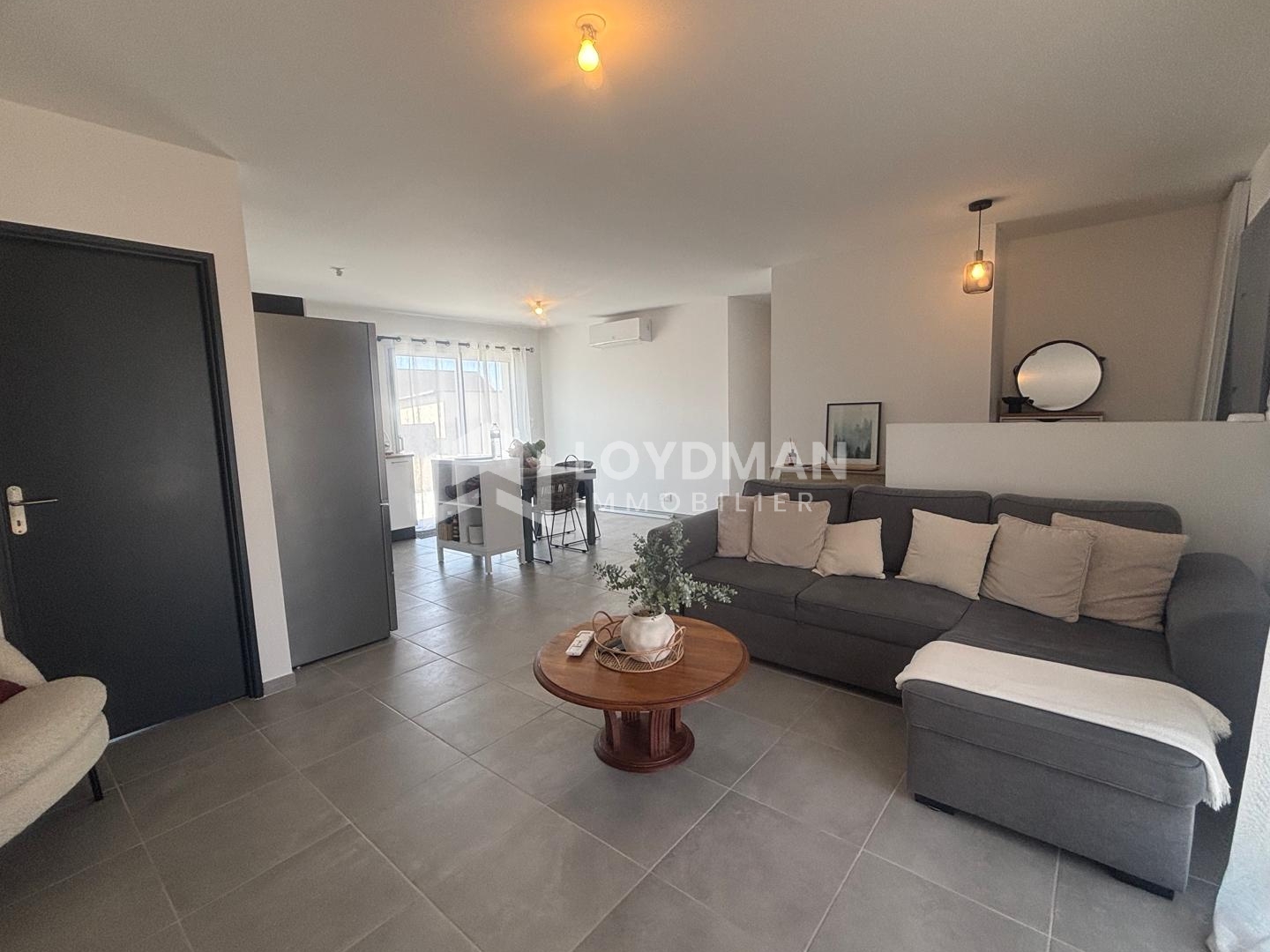 Maison de tplain pied de 77.55 m² avec 2 chambres