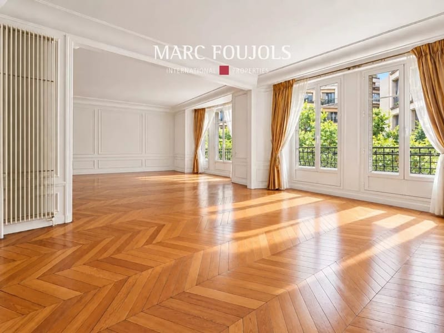 Paris XVI Passy Muette Pompe - appartement familial de 180m² avec balcon
