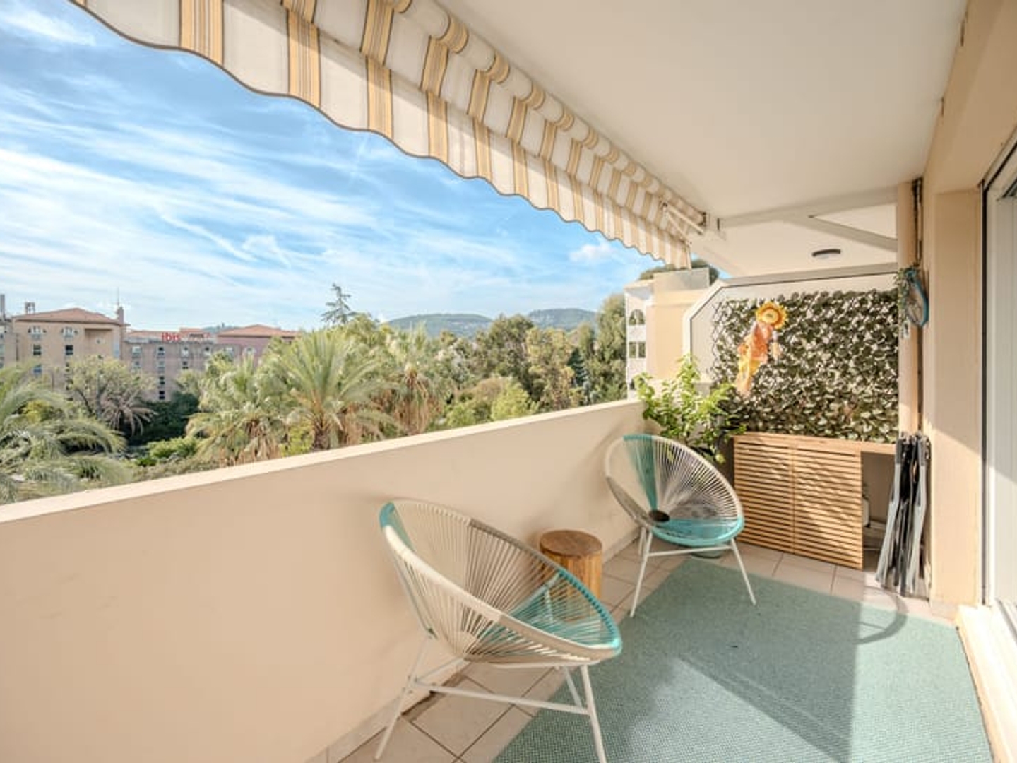 Appartement à vendre - 3 pièces - 67m2 - Hyères (83400)