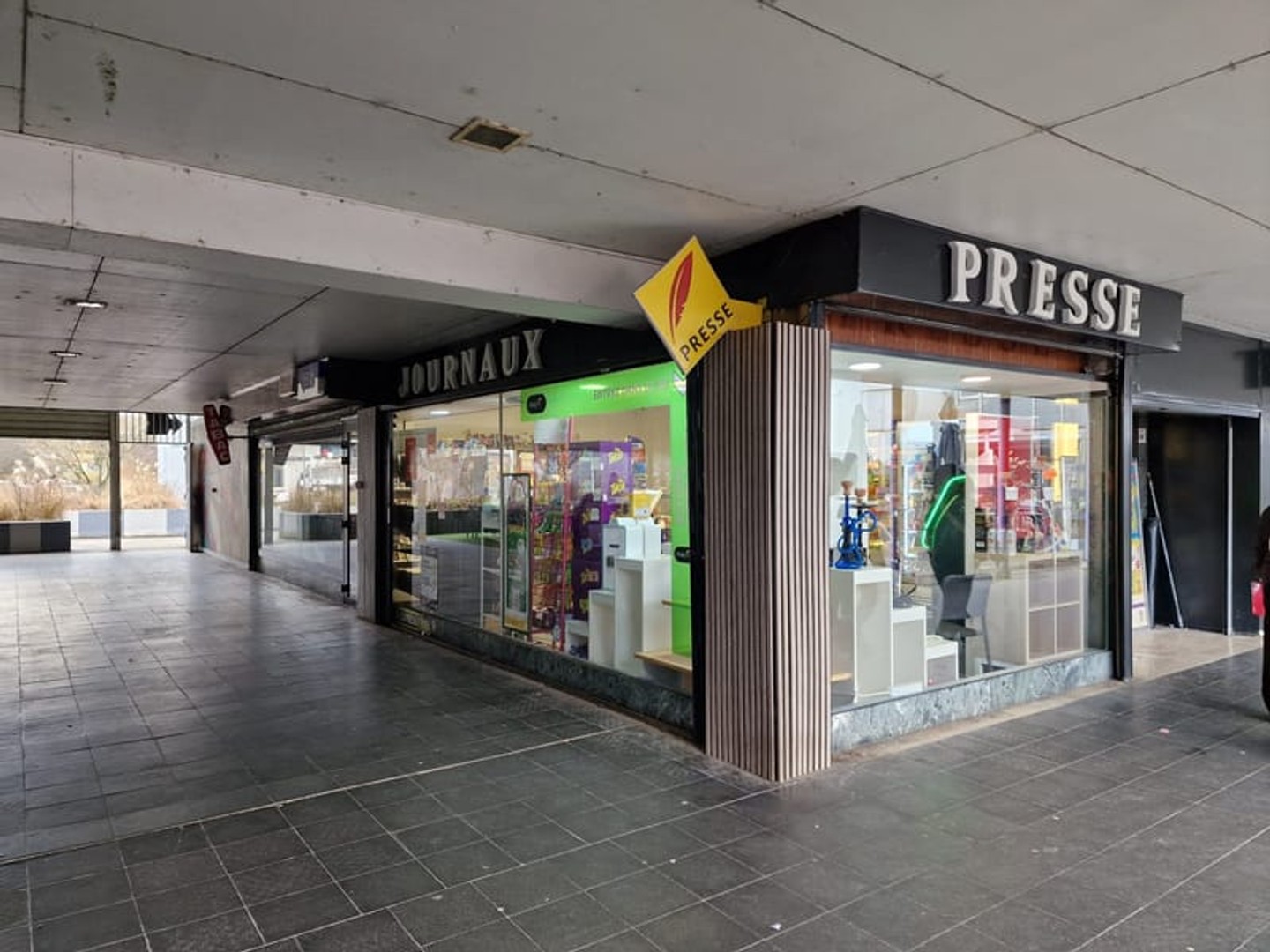 Local commercial 72 m²
