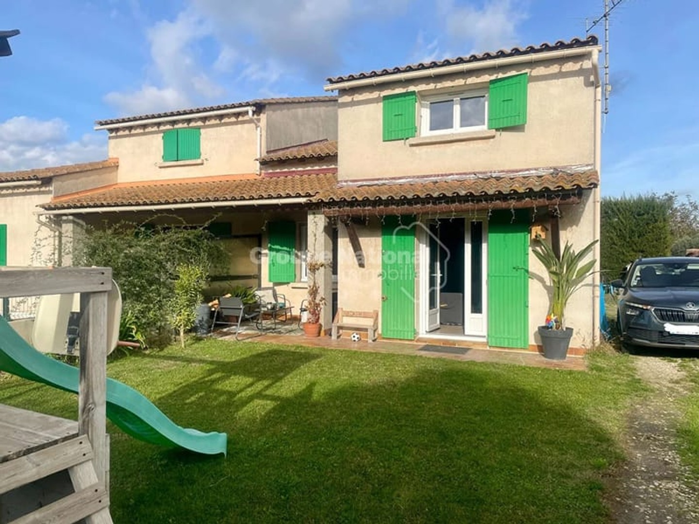 A VENDRE PALUDS DE NOVES ensemble immobilier rentable et sans