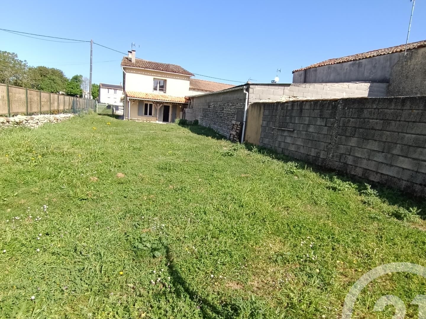 Maison à vendre - 4 pièces - 166m2 - Loubillé (79110)