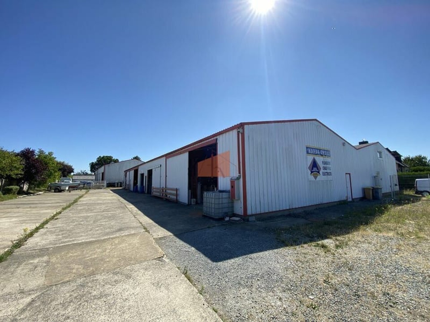 Local d'activité 1080 m²