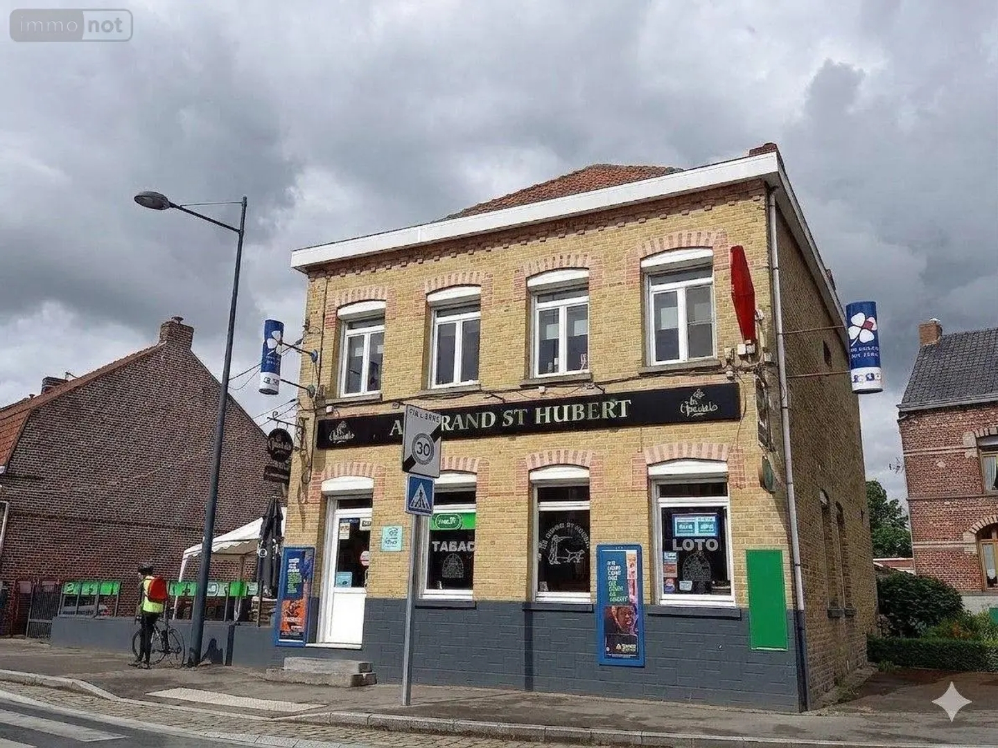 Immeuble 235 m²
