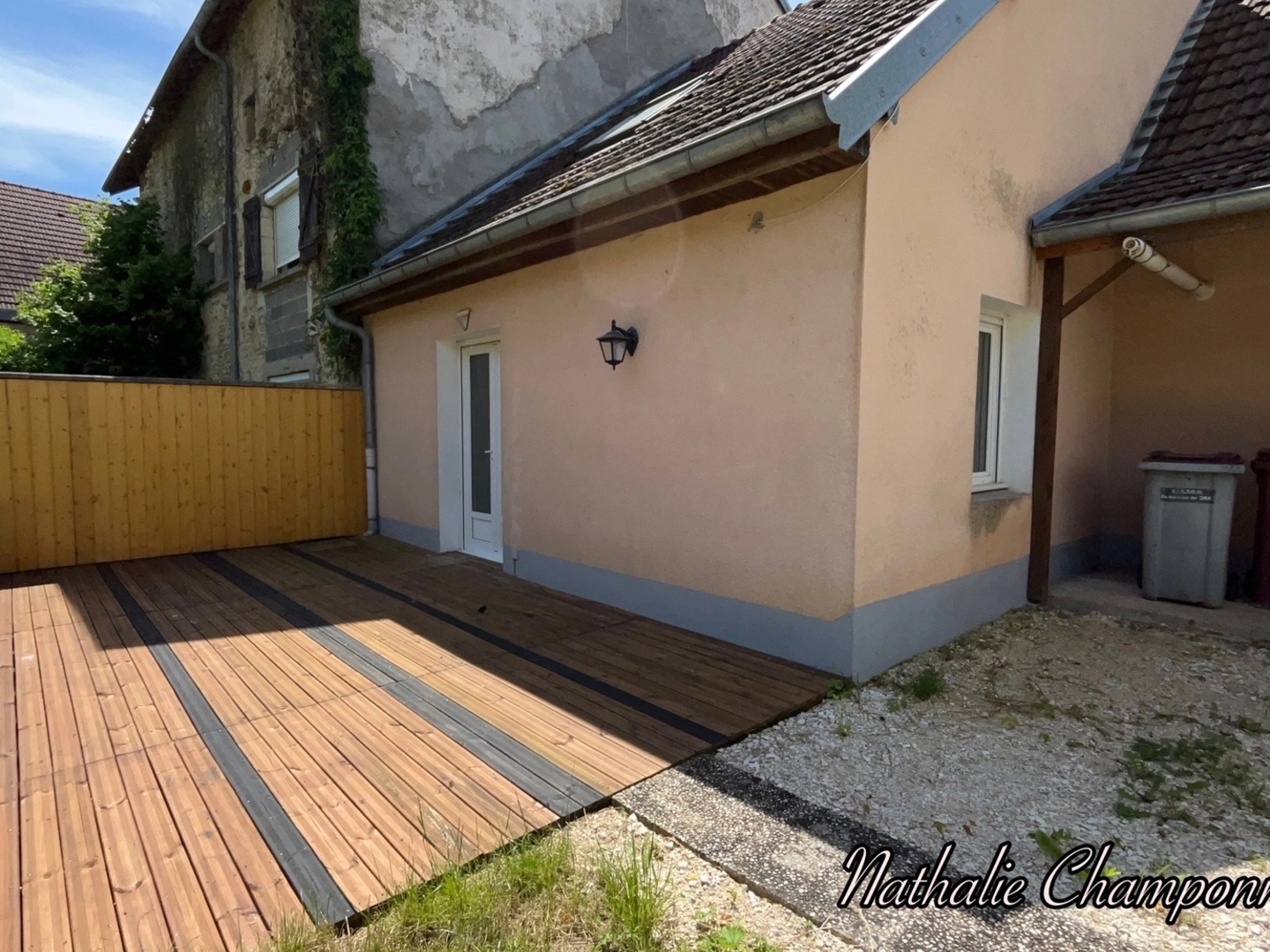 Chargey-lès-Gray - Maison rénovée 90 m² avec terrasse et garage