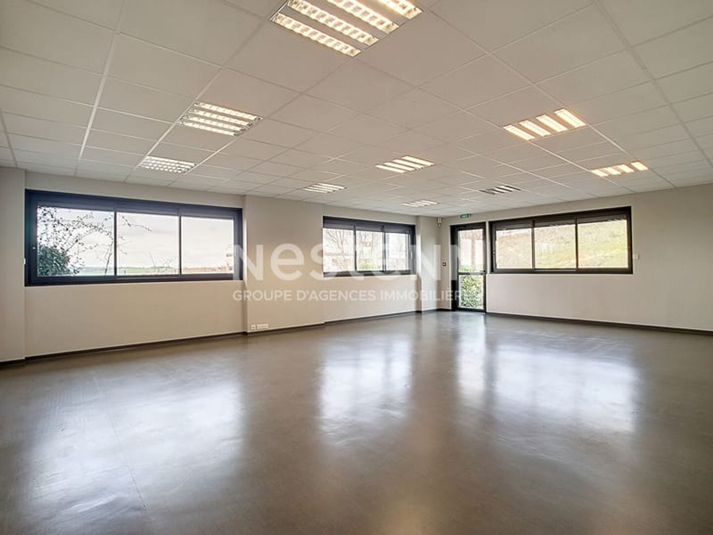 Magasin à vendre - 60m2 - L'isle-Jourdain (32600)