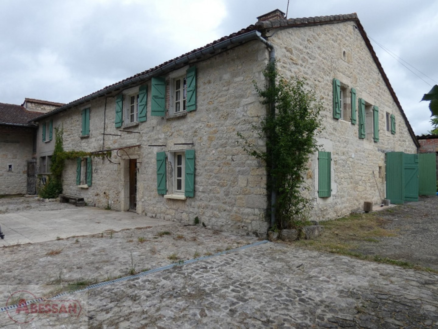 Maison à vendre - 7 pièces - 154m2 - Cordes-Sur-Ciel (81170)