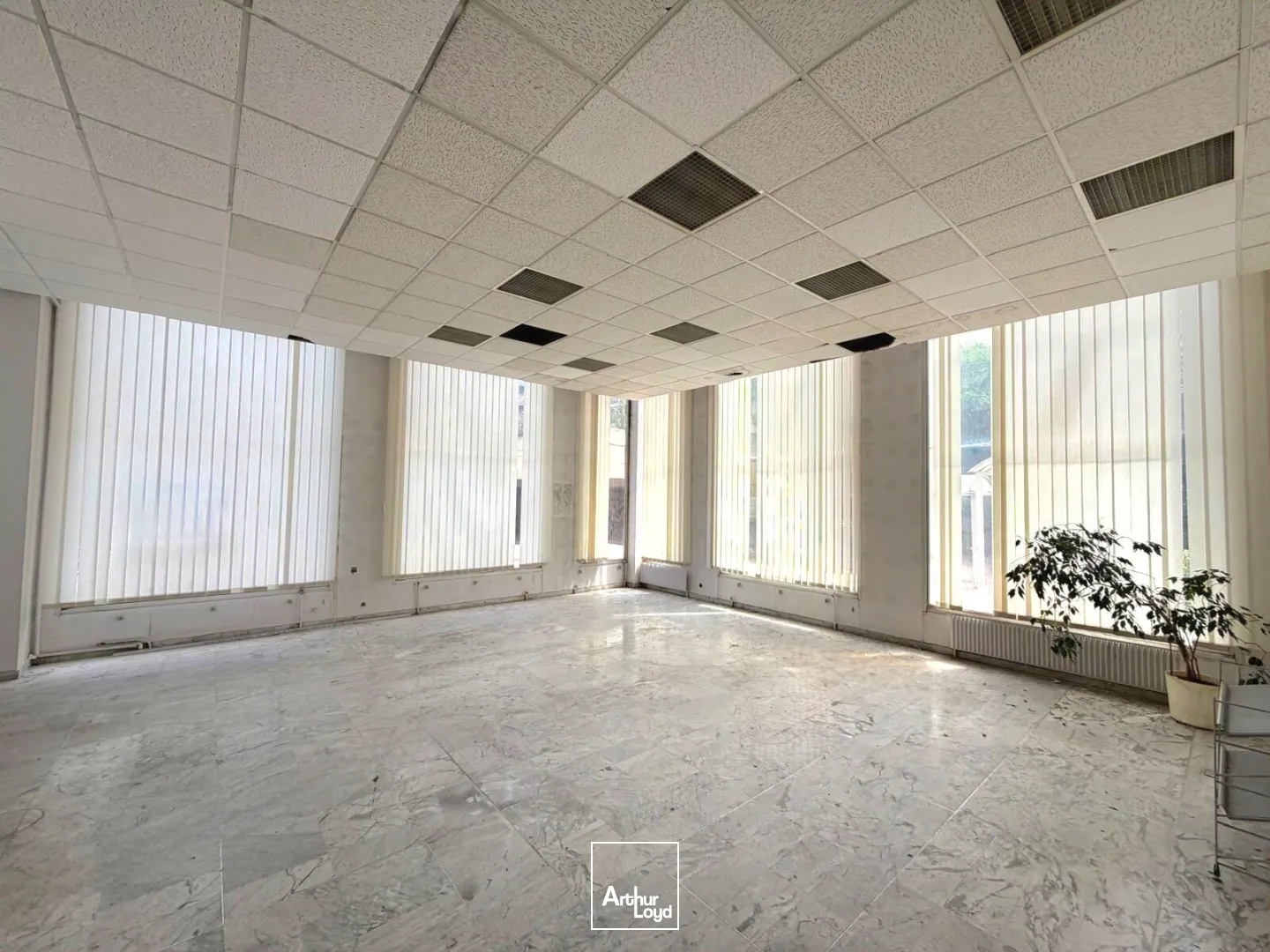 Locaux à vendre - 281m2 - Marseille 6e (13006)