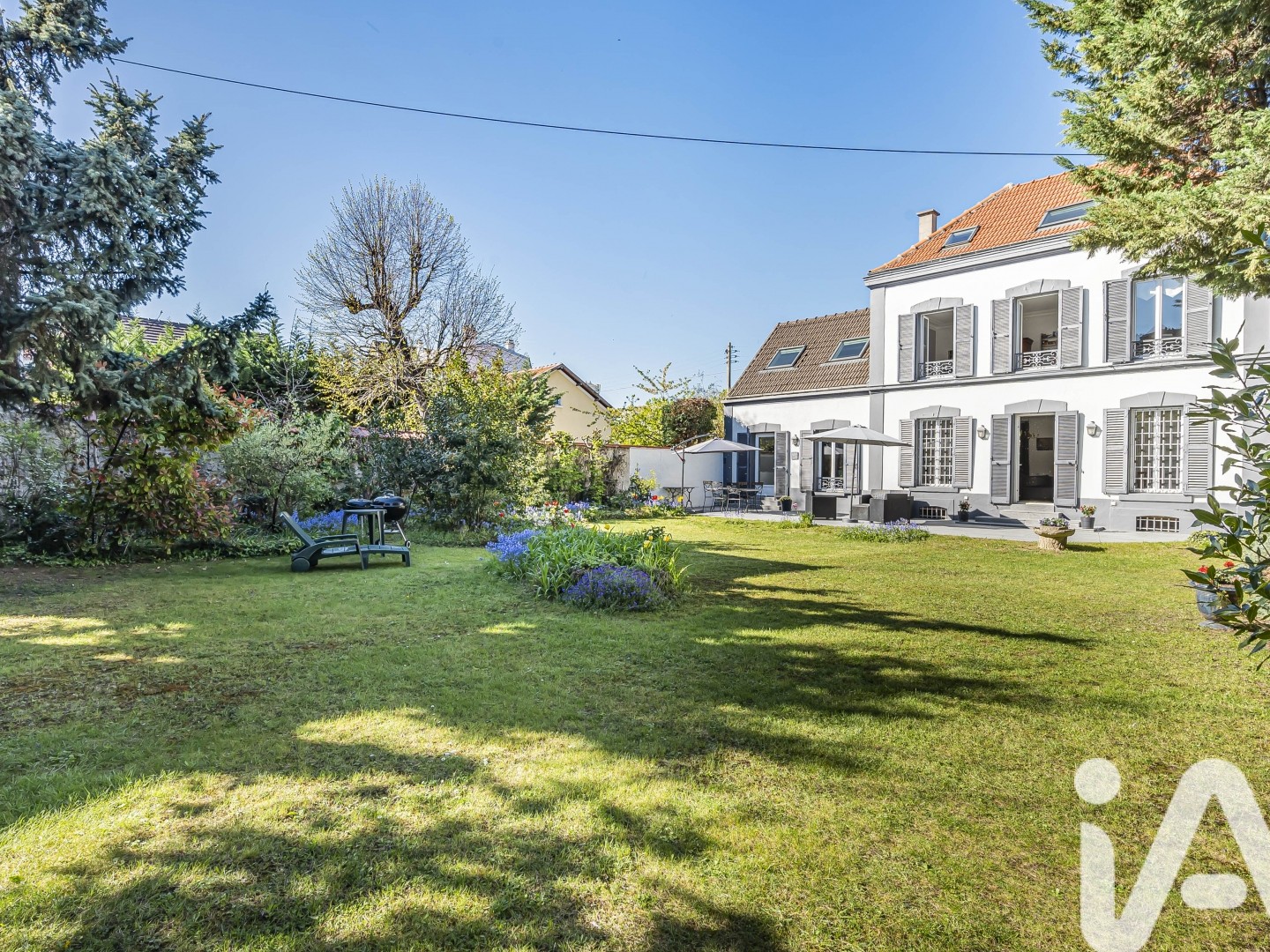 Maison 8 pièces 230 m²