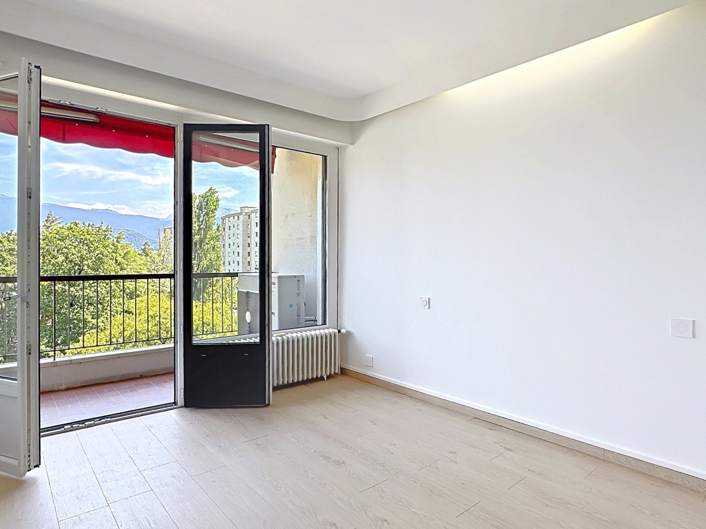 Appartement à vendre - 5 pièces - 108m2 - Échirolles (38130)