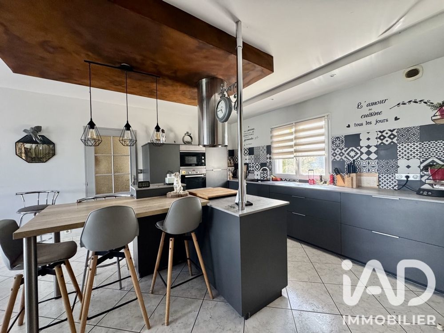 Maison à vendre - 8 pièces - 205m2 - Saint-Maurice-Le-... (85390)