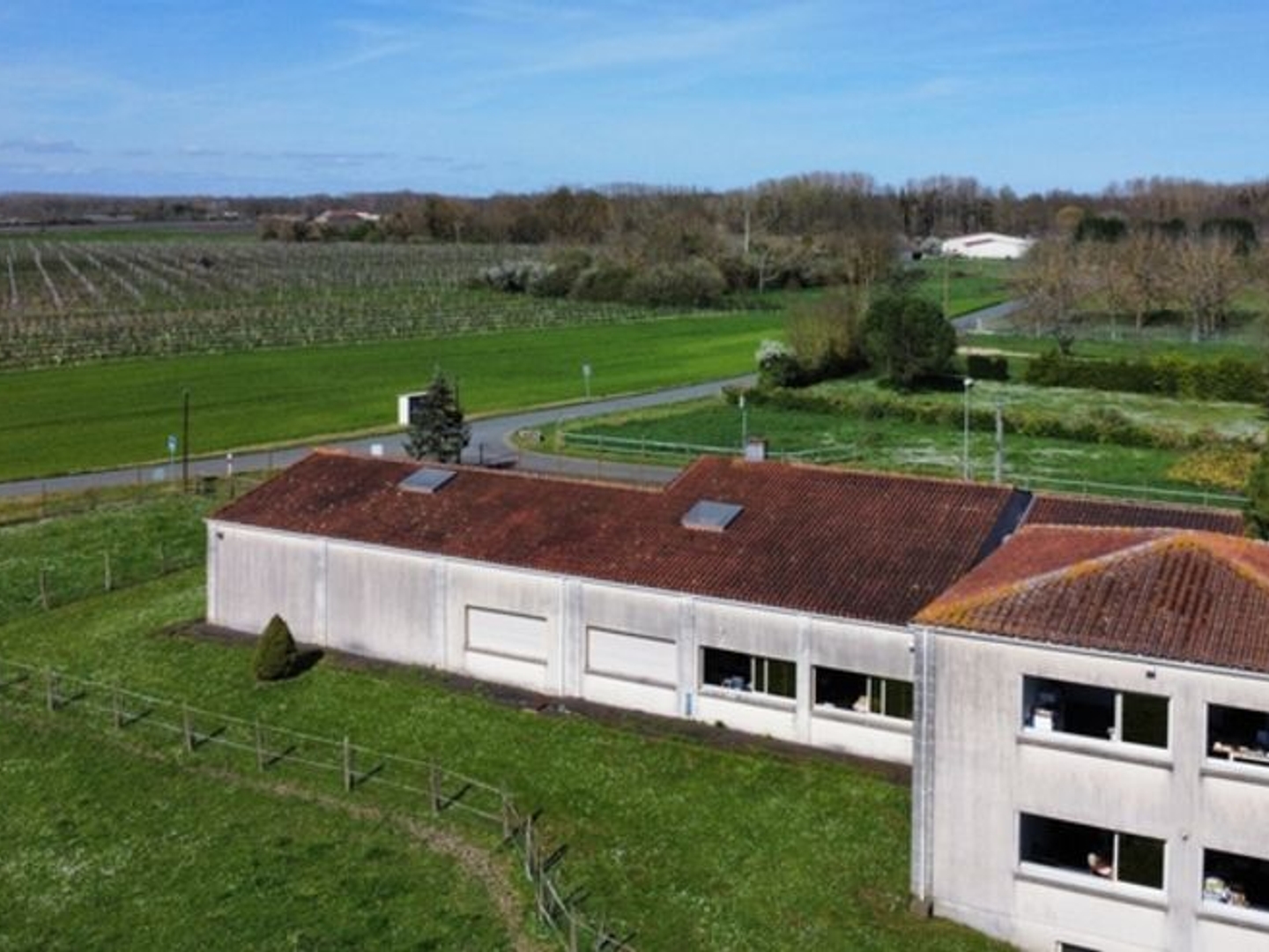 Maison à vendre - 15 pièces - 7000m2 - Migron (17770)
