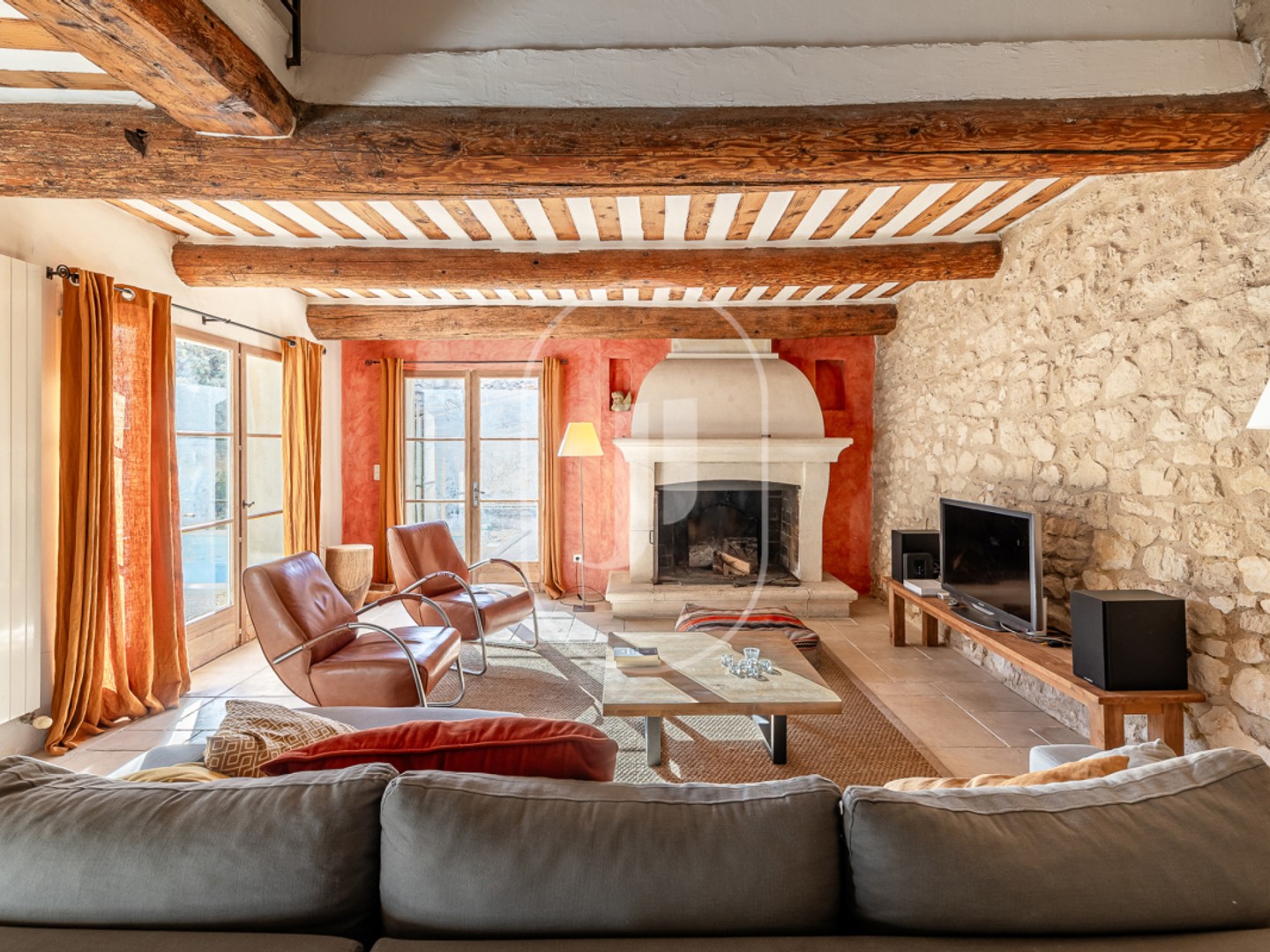 Maison à vendre - 3 pièces - 177m2 - L'isle-Sur-La-Sorgue (84800)