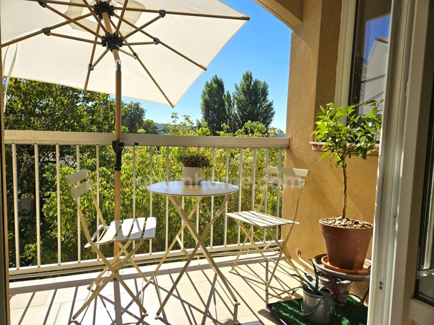 NEUVILLE SUR SAONE (69) -DUPLEX 123 m², 4 chambres, Dernier étage avec asc, Vue dégagée, DPE C