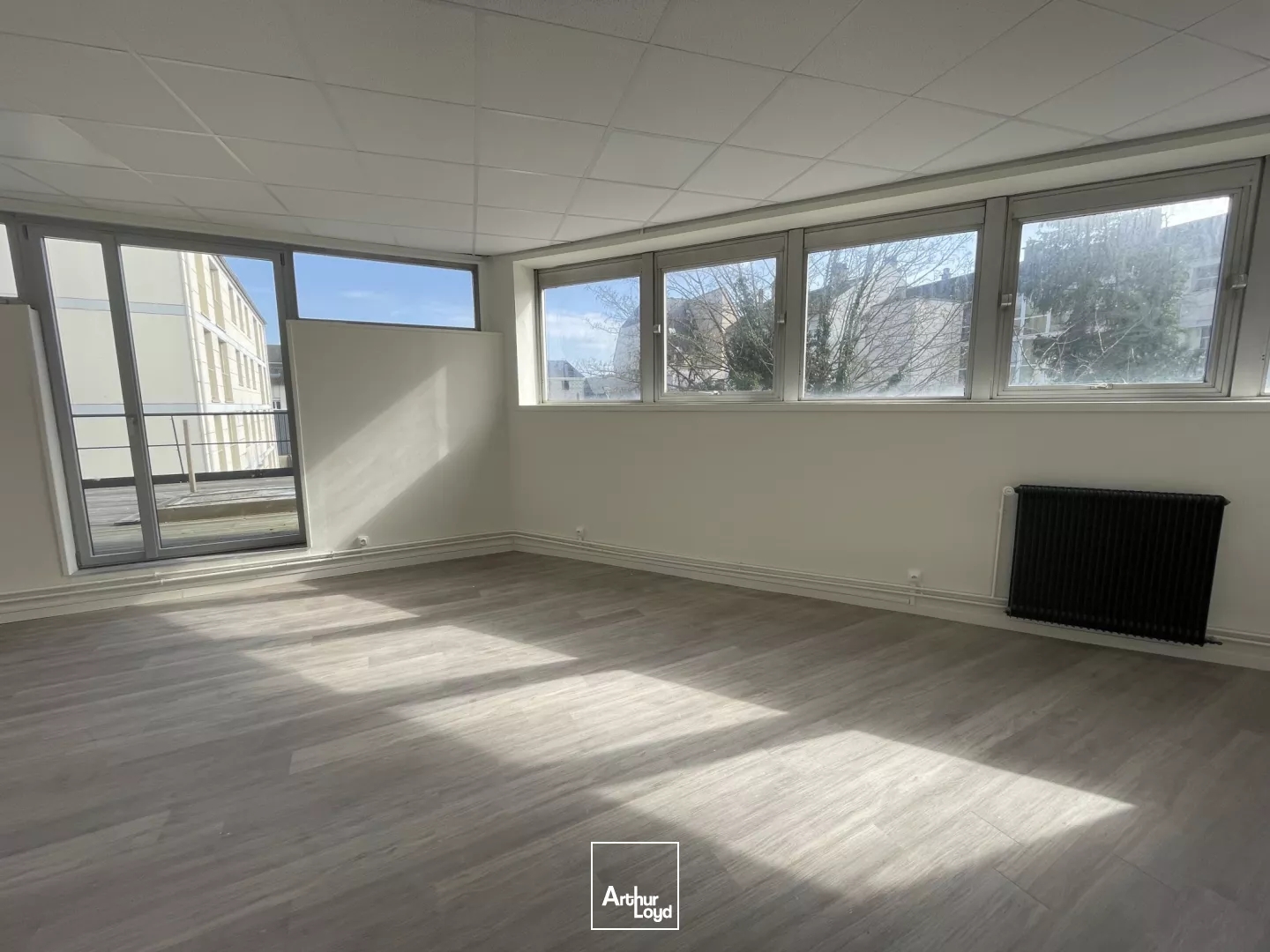 Bureaux à vendre - 447m2 - Évreux (27000)
