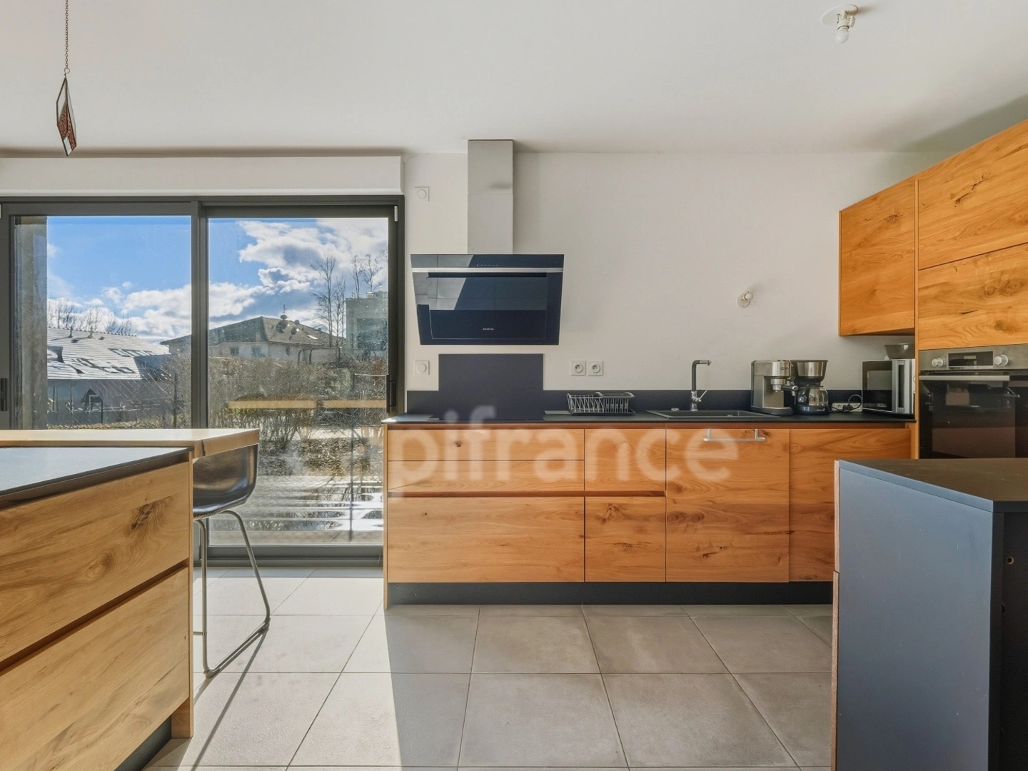 Appartement à vendre - 4 pièces - 77m2 - Divonne-Les-Bains (01220)