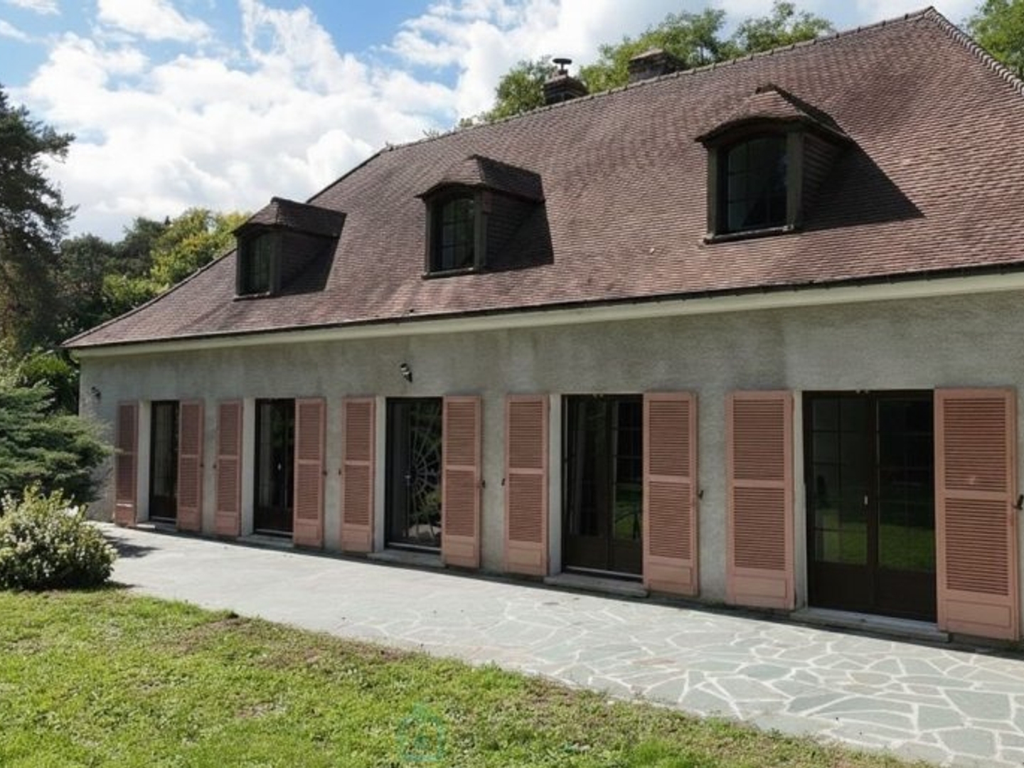 Maison 7 pièces 211 m²