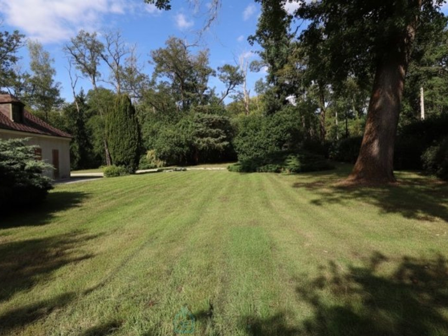 Maison à vendre - 7 pièces - 211m2 - Noisy-Sur-École (77123)