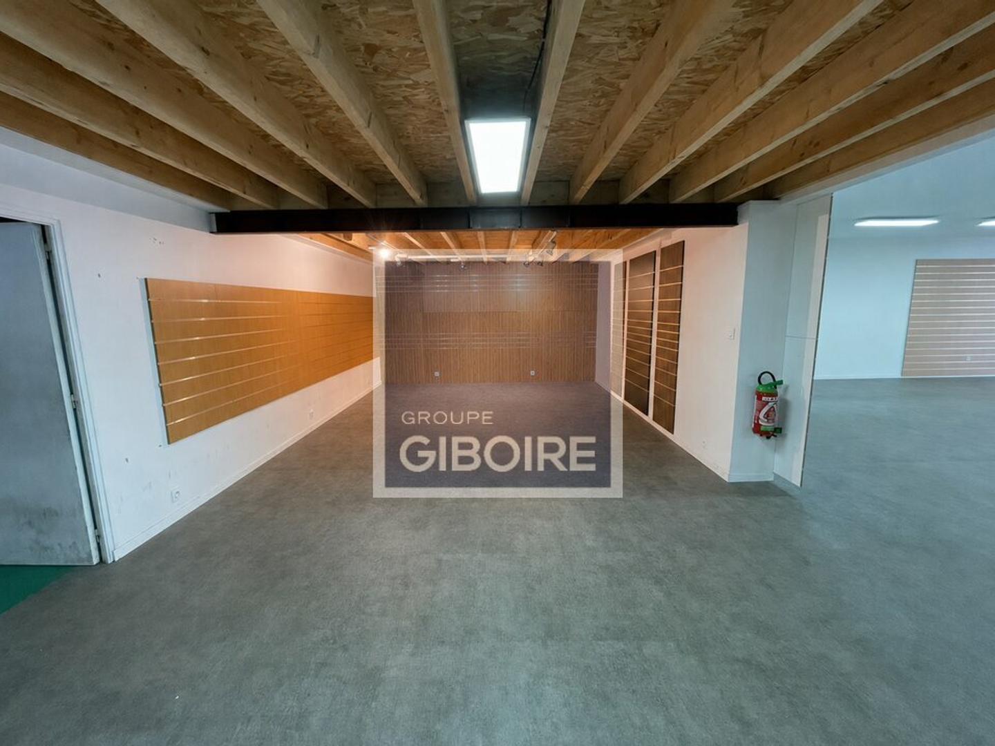 Locaux à vendre - 720m2 - Angers (49100)