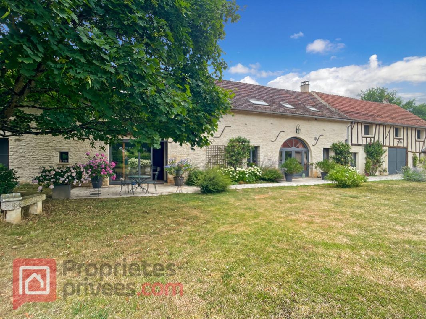Maison Noyers 7 pièce(s) 234 m2