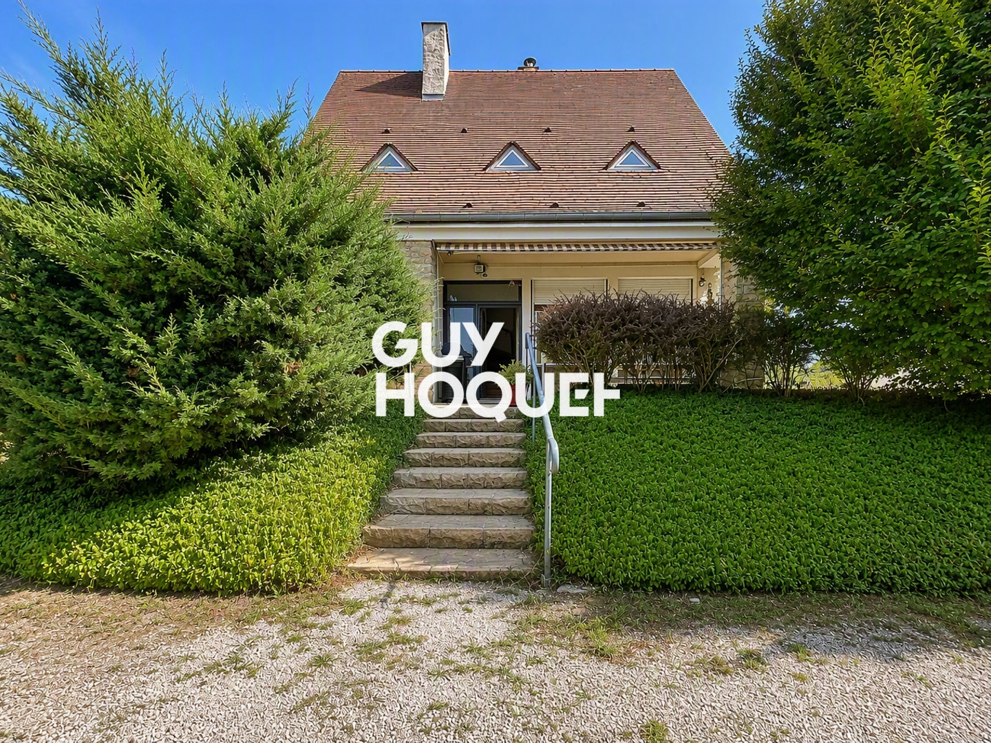 Magnifique Maison d'architecte, 3 Chambres, Sous Sol complet et terrain constructible - 71570 LA CHAPELLE DE GUINCHAY