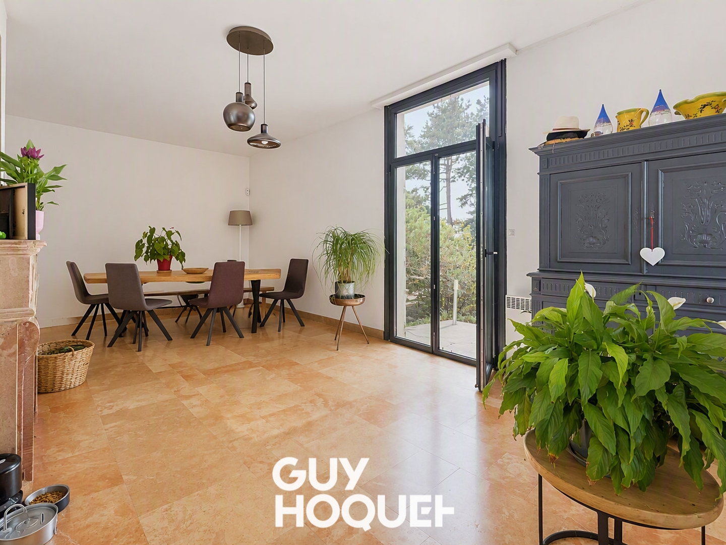 Maison à vendre - 6 pièces - 134m2 - La Chapelle-De-Gu... (71570)