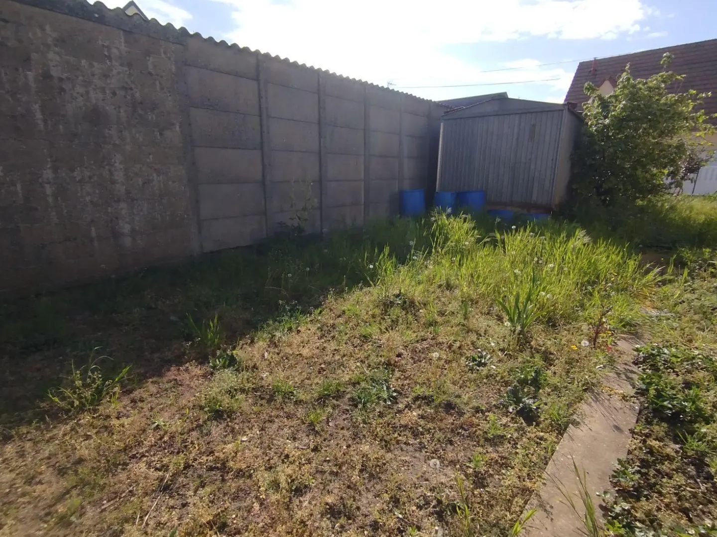 Terrain 145 m²