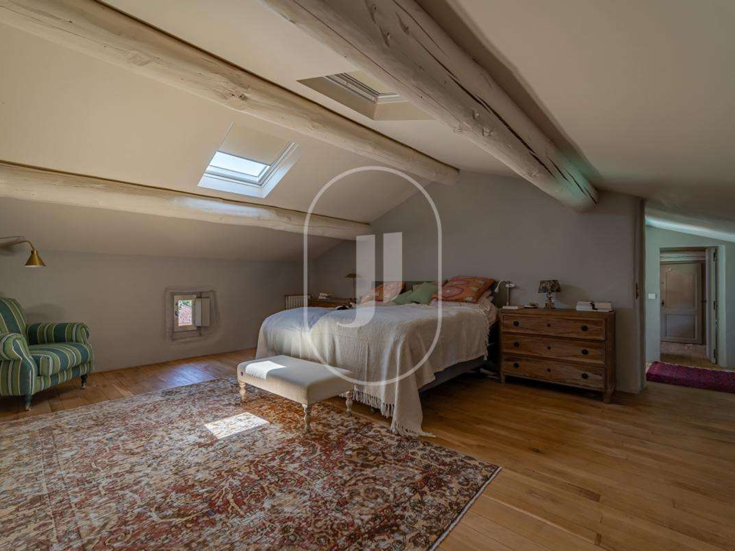 Maison 7 pièces 310 m²