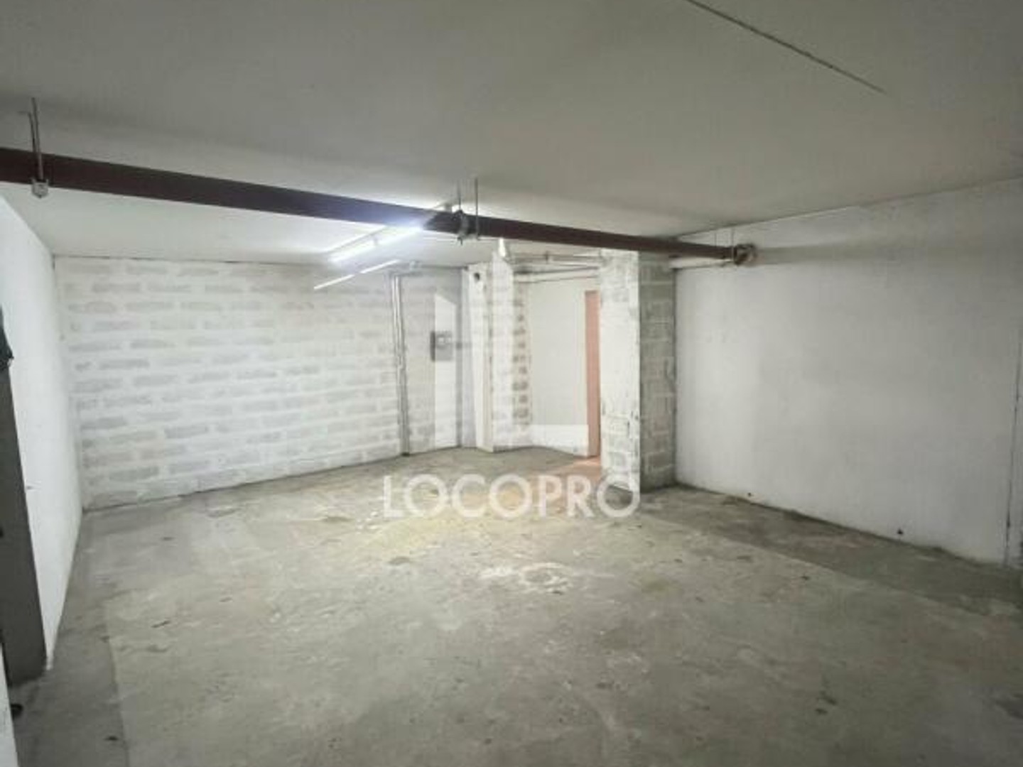 A VENDRE - ENTREPÔT LOCAL ACTIVITÉ - 135 M2 DIVISIBLES - NICE