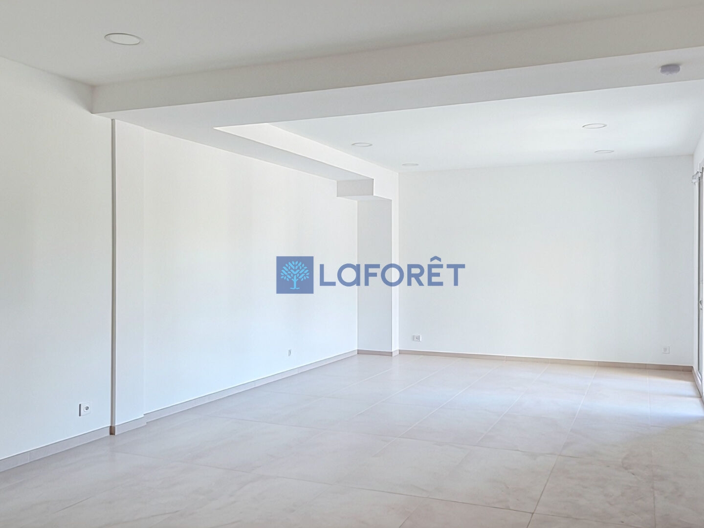 Locaux à vendre - 170m2 - Marseille 11e (13011)
