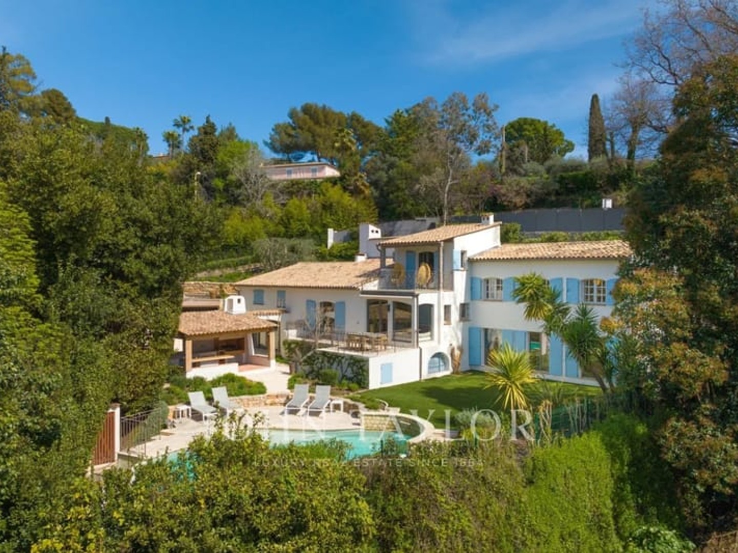 Proche Mougins Village - Beau mas provençal rénové