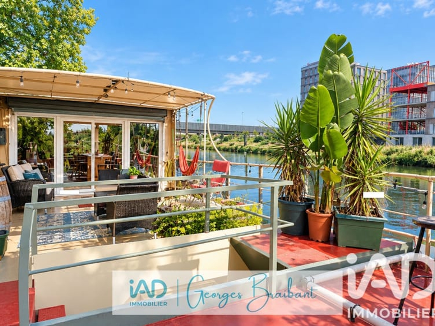 Péniche 10 pièces 250 m²