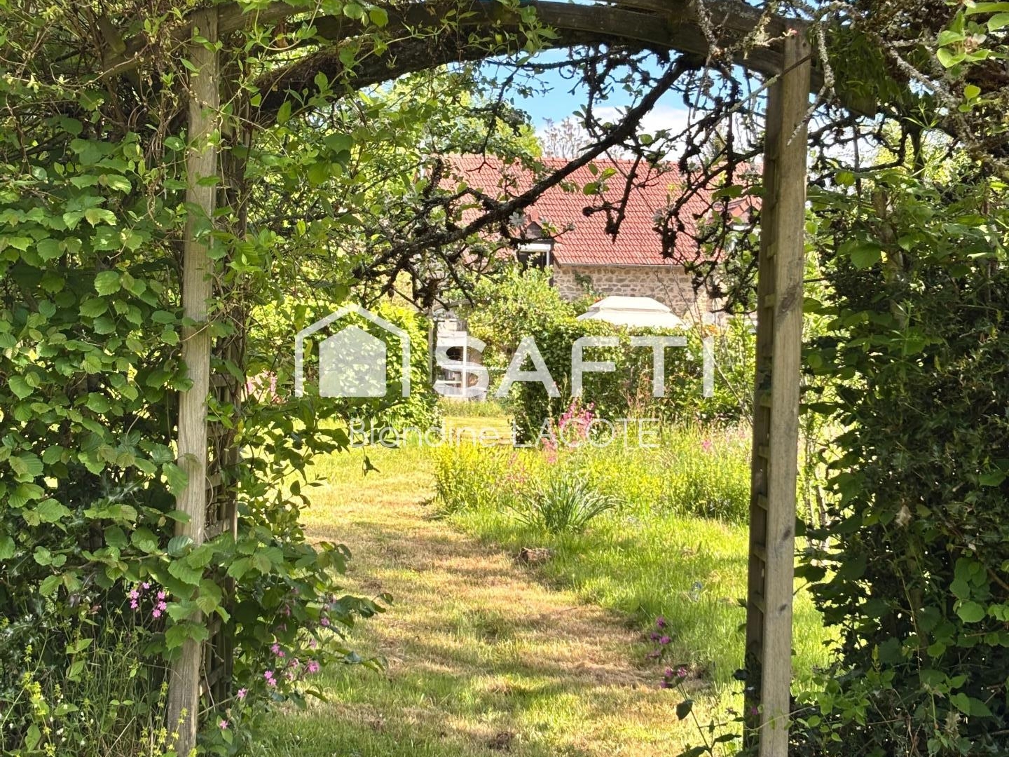 Maison à vendre - 6 pièces - 130m2 - Saint-Dizier-Masb... (23400)
